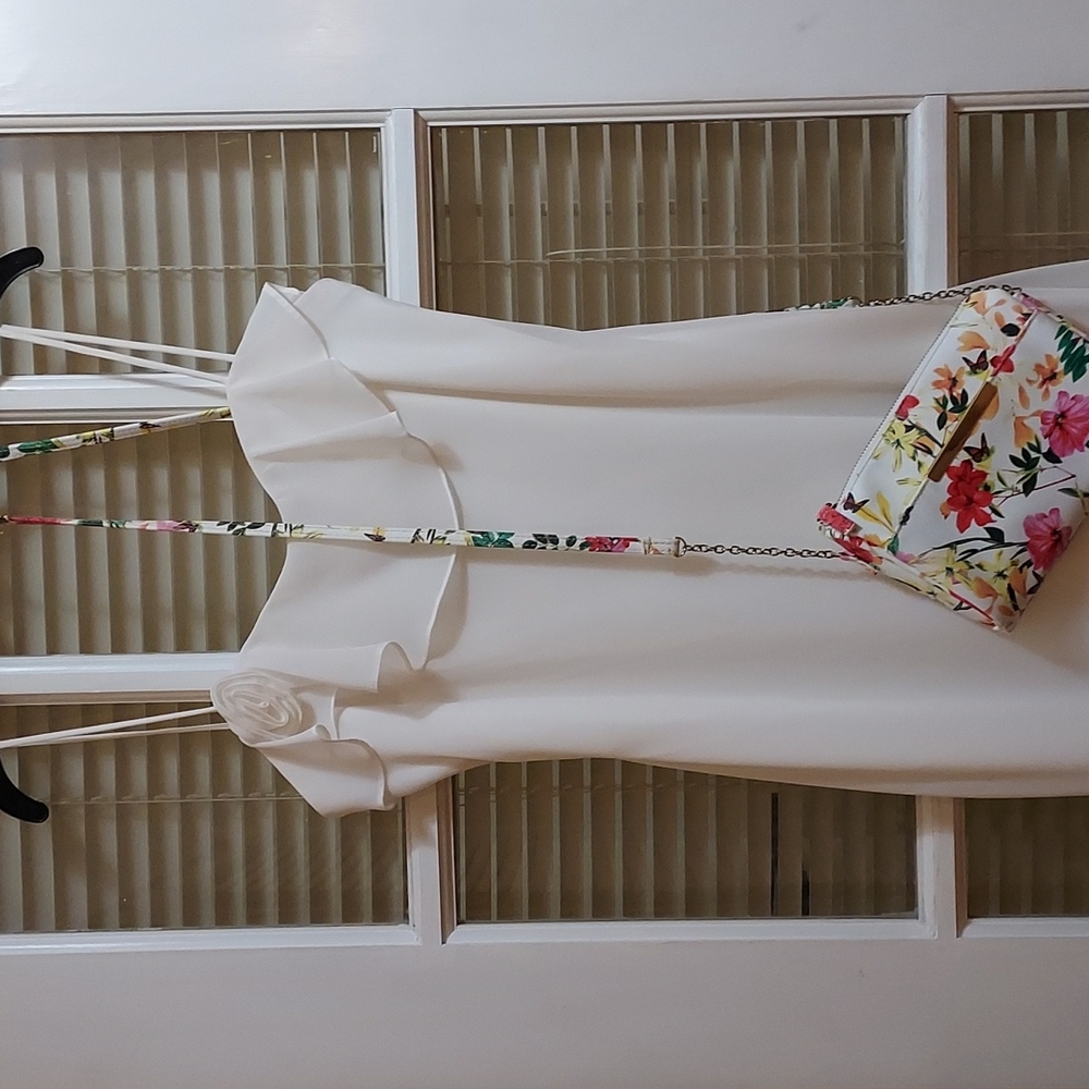 Off White/White Formal Dress (purse sold separately) - Picture 1 of 6